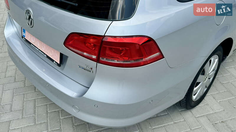 Универсал Volkswagen Passat 2011 в Ивано-Франковске