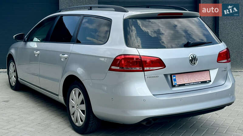 Универсал Volkswagen Passat 2011 в Ивано-Франковске