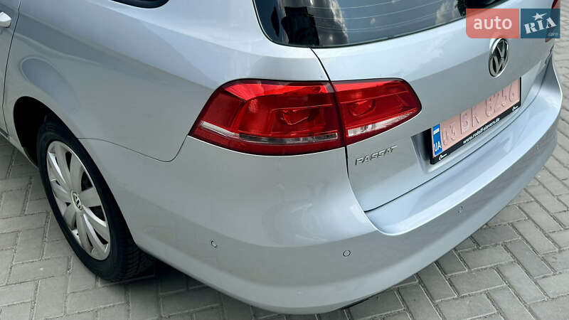Универсал Volkswagen Passat 2011 в Ивано-Франковске