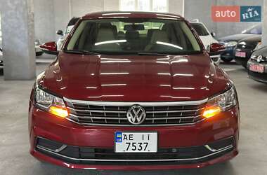 Седан Volkswagen Passat 2018 в Кам'янському