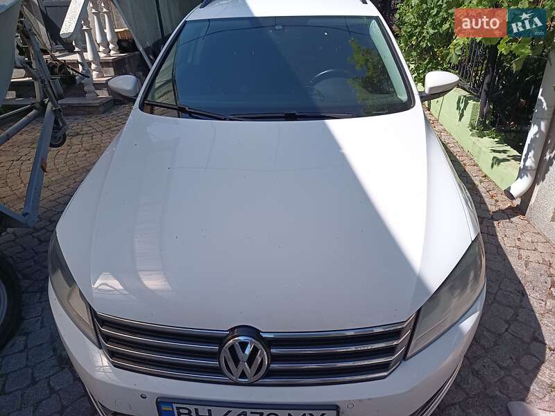 Универсал Volkswagen Passat 2012 в Одессе