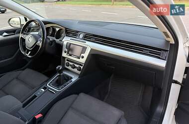 Универсал Volkswagen Passat 2015 в 
