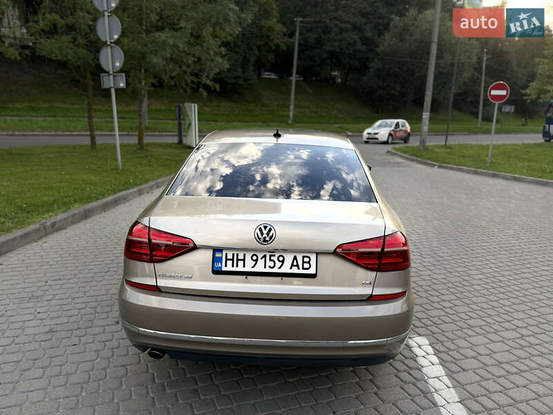 Седан Volkswagen Passat 2016 в Львове