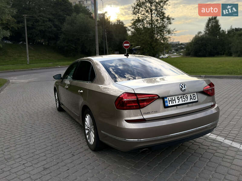 Седан Volkswagen Passat 2016 в Львове