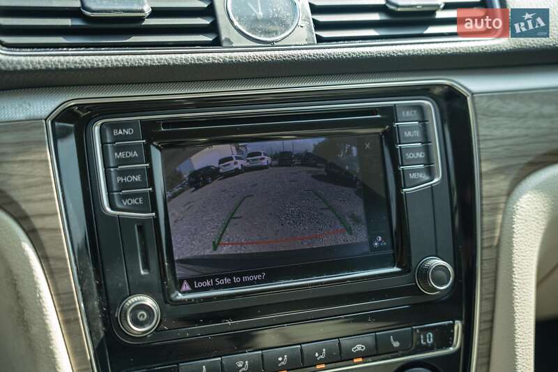 Седан Volkswagen Passat 2016 в Чернівцях фото 35 Седан Volkswagen Passat 2016 в Чернівцях