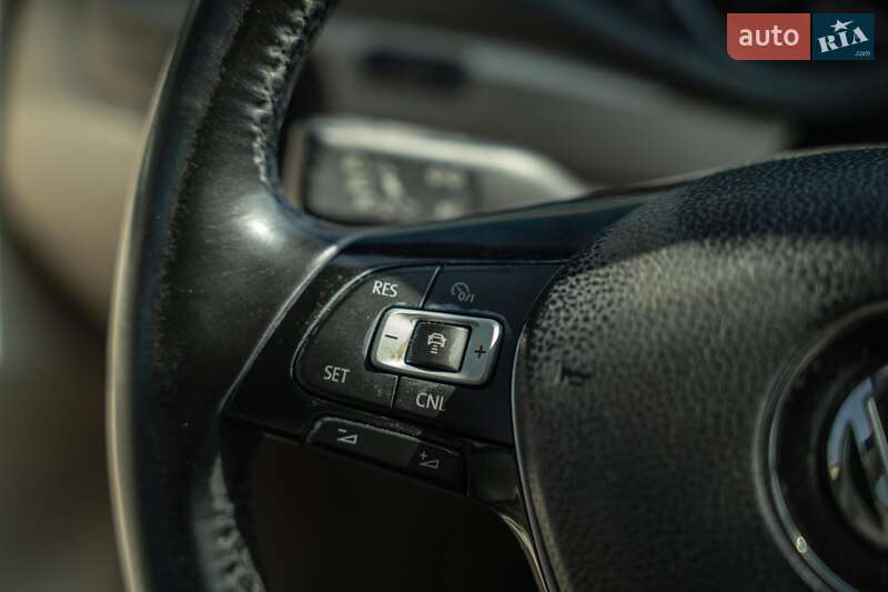 Седан Volkswagen Passat 2016 в Чернівцях фото 33 Седан Volkswagen Passat 2016 в Чернівцях