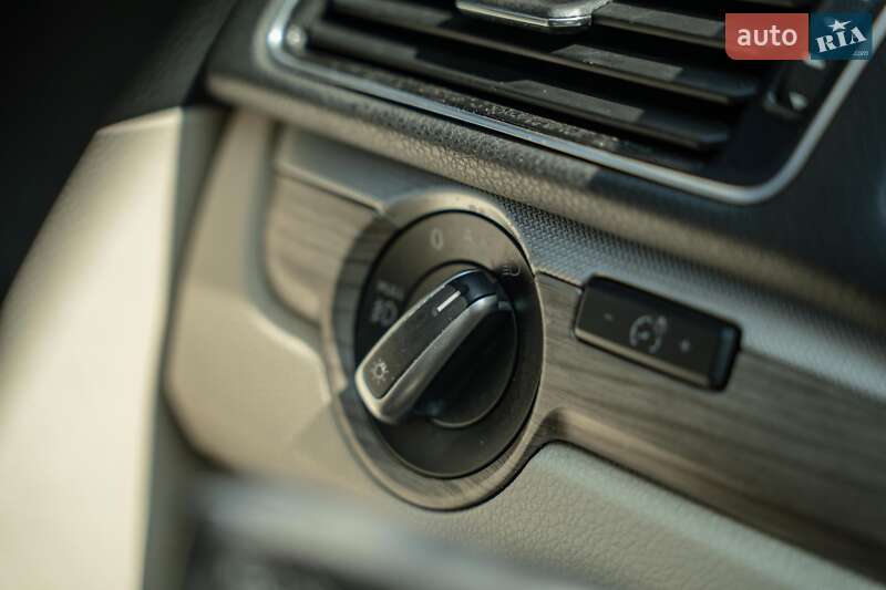 Седан Volkswagen Passat 2016 в Чернівцях фото 28 Седан Volkswagen Passat 2016 в Чернівцях