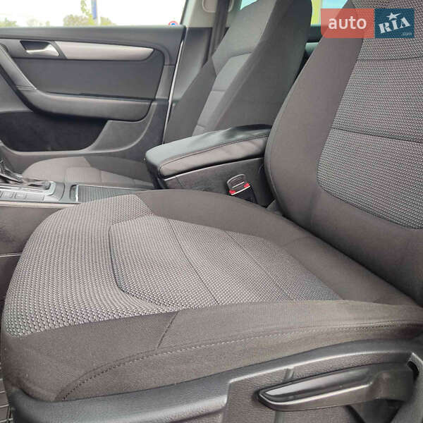 Универсал Volkswagen Passat 2013 в Житомире