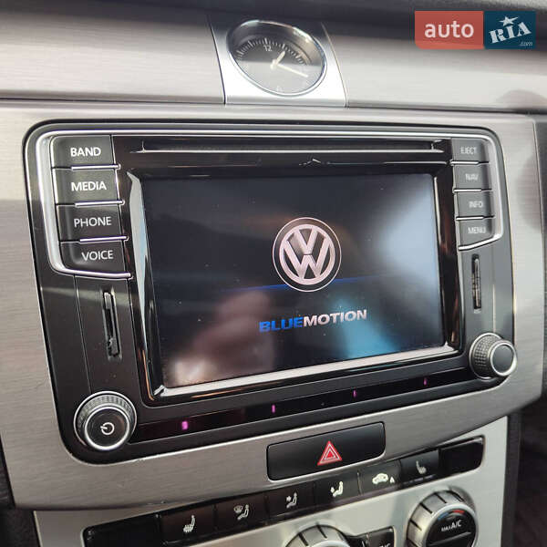 Универсал Volkswagen Passat 2013 в Житомире