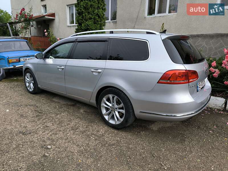 Универсал Volkswagen Passat 2012 в Кельменцах