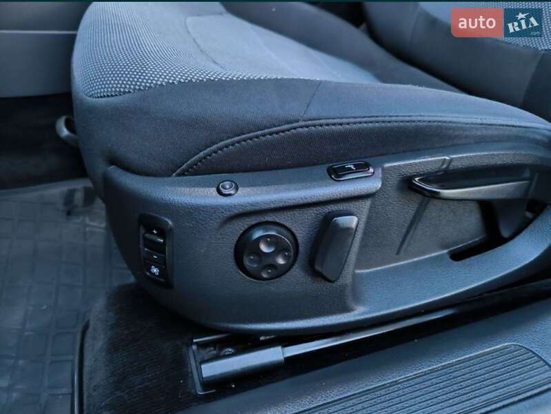 Универсал Volkswagen Passat 2012 в Кельменцах