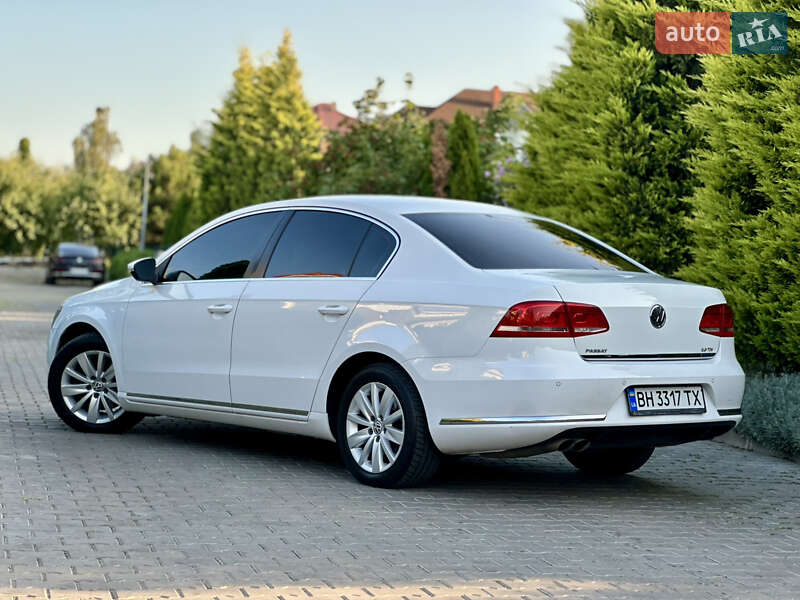 Седан Volkswagen Passat 2012 в Одессе
