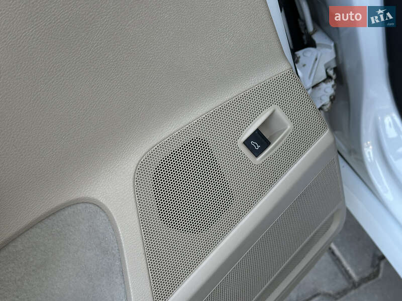 Седан Volkswagen Passat 2012 в Одессе