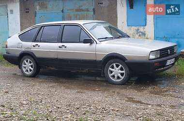 Хэтчбек Volkswagen Passat 1987 в Бориславе
