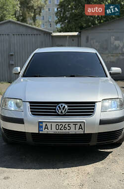 Седан Volkswagen Passat 2000 в Киеве