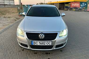 Седан Volkswagen Passat 2010 в Староказачьем