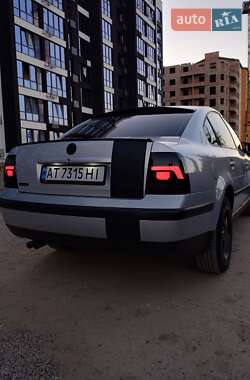 Седан Volkswagen Passat 1999 в Ивано-Франковске