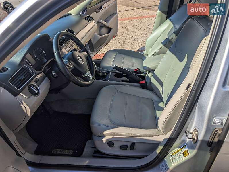 Седан Volkswagen Passat 2013 в Днепре фото 16 Седан Volkswagen Passat 2013 в Днепре