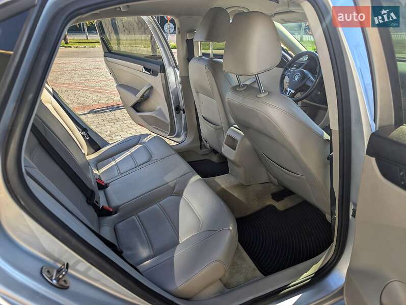 Седан Volkswagen Passat 2013 в Днепре фото 18 Седан Volkswagen Passat 2013 в Днепре