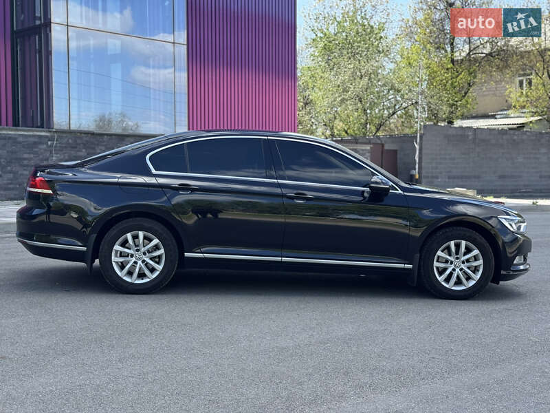 Седан Volkswagen Passat 2015 в Чернигове фото 5 Седан Volkswagen Passat 2015 в Чернигове