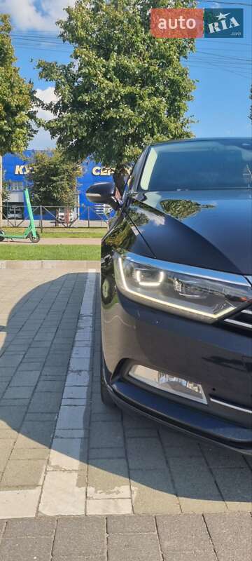 Седан Volkswagen Passat 2015 в Хмельницькому