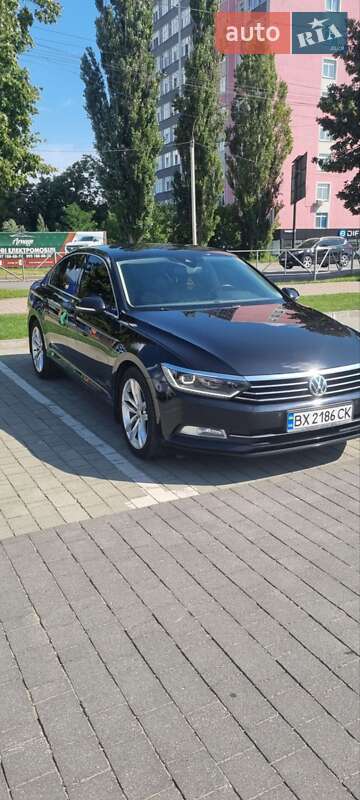 Седан Volkswagen Passat 2015 в Хмельницькому