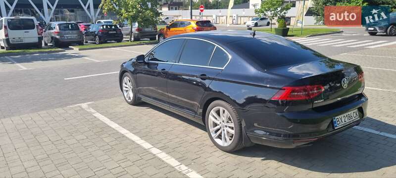 Седан Volkswagen Passat 2015 в Хмельницькому