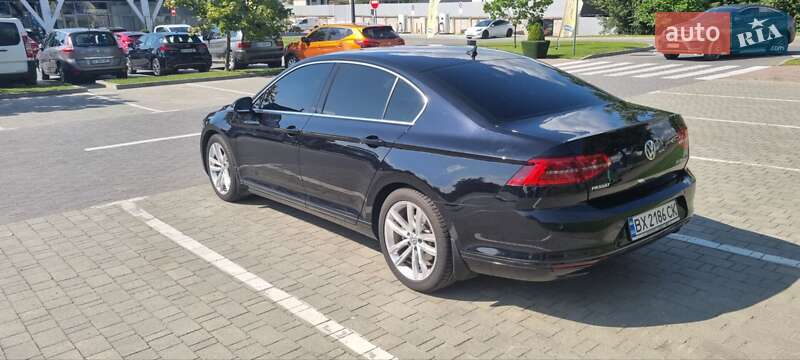 Седан Volkswagen Passat 2015 в Хмельницькому