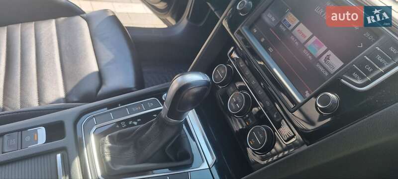 Седан Volkswagen Passat 2015 в Хмельницькому