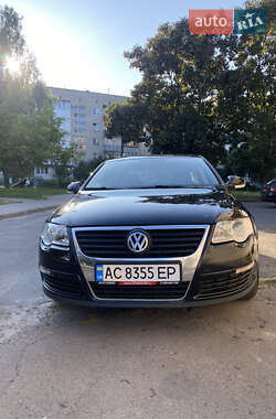 Седан Volkswagen Passat 2006 в Луцке