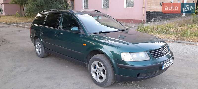 Универсал Volkswagen Passat 1999 в Покрове