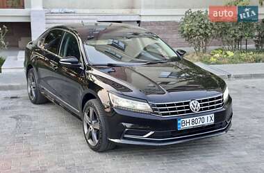 Седан Volkswagen Passat 2016 в Одессе