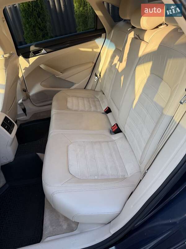 Седан Volkswagen Passat 2014 в Киеве