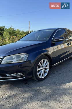 Седан Volkswagen Passat 2012 в Одесі