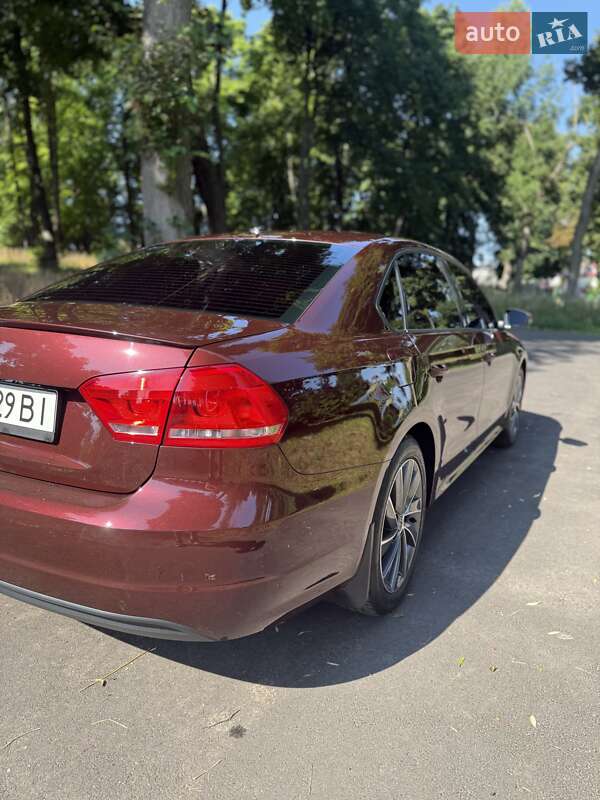 Седан Volkswagen Passat 2013 в Глухове