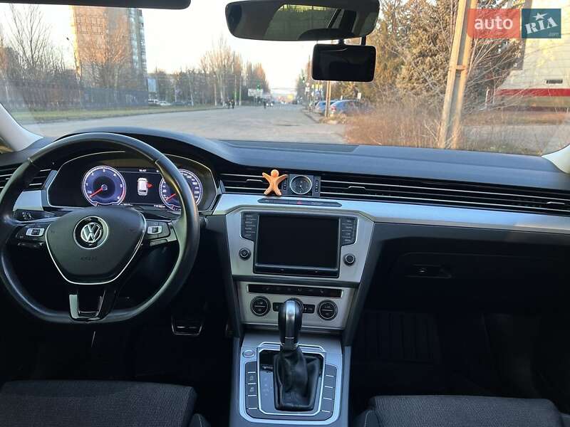 Универсал Volkswagen Passat 2016 в Кривом Роге