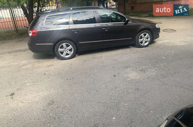 Універсал Volkswagen Passat 2010 в Львові