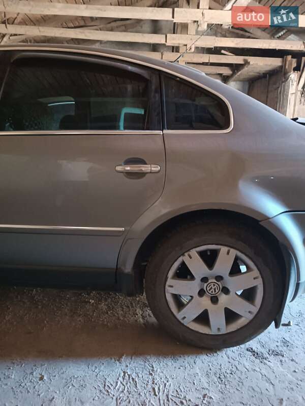 Седан Volkswagen Passat 2004 в Апостолово фото 2 Седан Volkswagen Passat 2004 в Апостолово