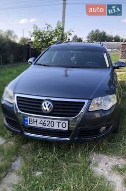 Універсал Volkswagen Passat 2009 в Житомирі