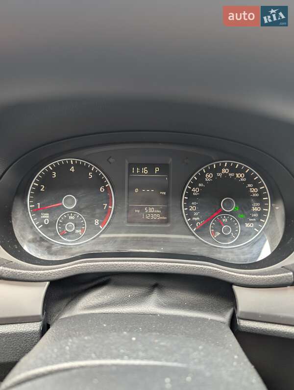Седан Volkswagen Passat 2012 в Львове