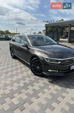 Универсал Volkswagen Passat 2015 в Киеве