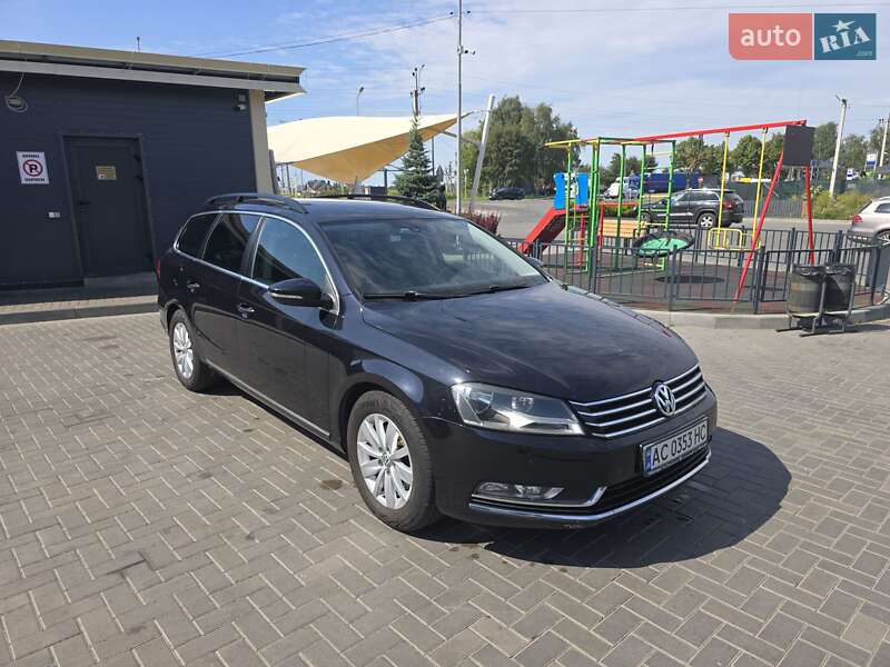 Універсал Volkswagen Passat 2011 в Луцьку