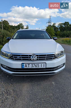 Универсал Volkswagen Passat 2015 в Ивано-Франковске