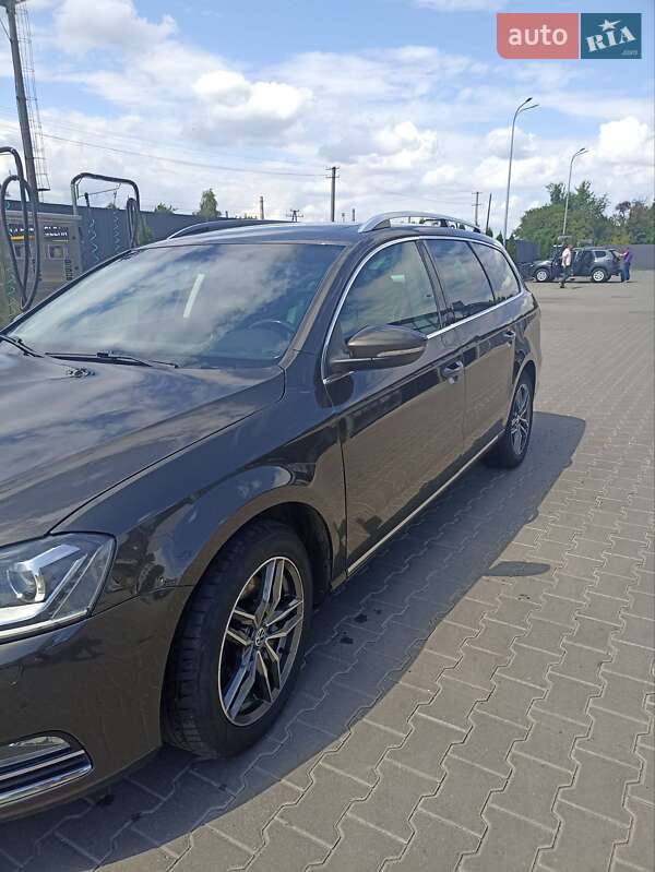 Универсал Volkswagen Passat 2012 в Шептицькому