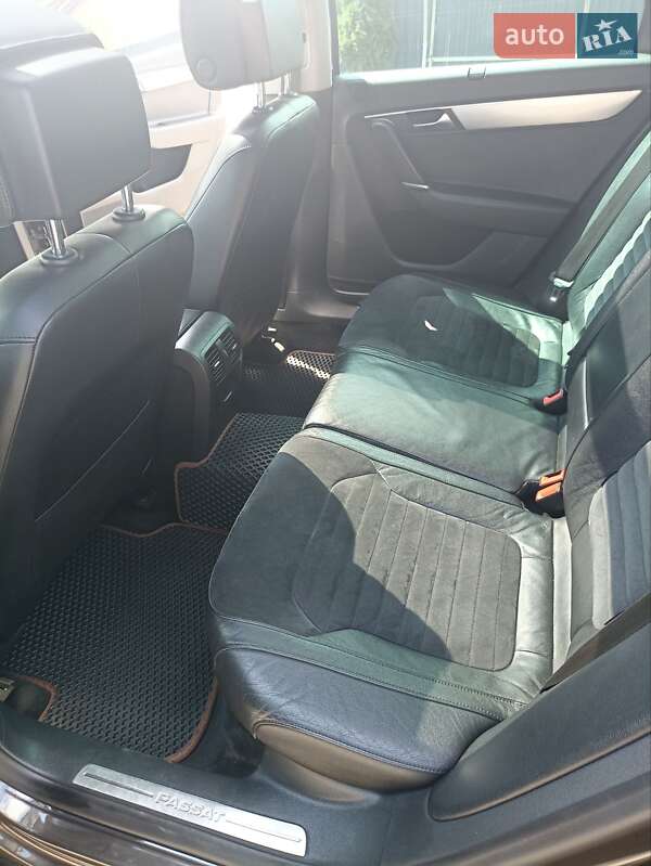 Универсал Volkswagen Passat 2012 в Шептицькому