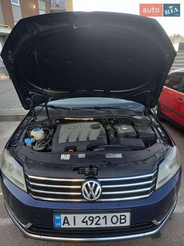 Универсал Volkswagen Passat 2011 в Буче