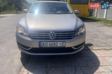 Седан Volkswagen Passat 2014 в Ужгороді