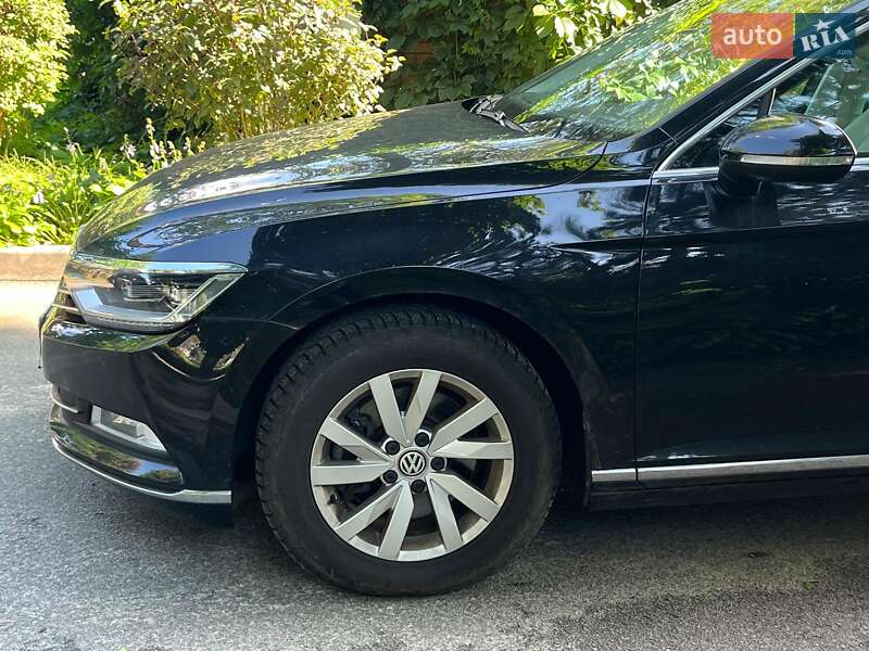 Універсал Volkswagen Passat 2019 в Києві