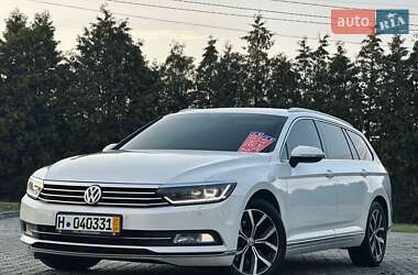 Універсал Volkswagen Passat 2015 в Львові