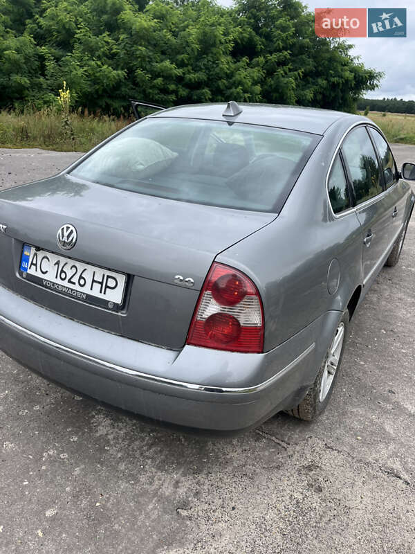 Седан Volkswagen Passat 2004 в Ковеле